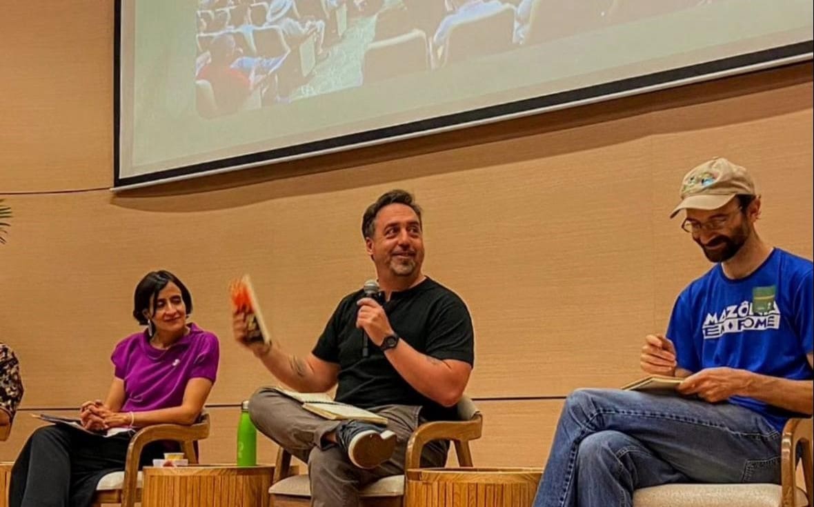 Padre Dário Bossi (camiseta azul) participa da 16ª edição da Conferência Ambiental sobre Biodiversidade | Foto: Arquivo pessoal